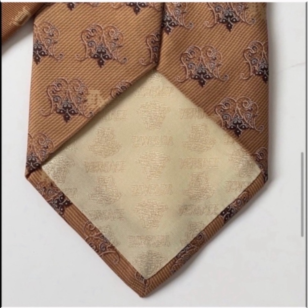 4 Men’s Ties Bundle 1 is Versace - Picture 6 of 14